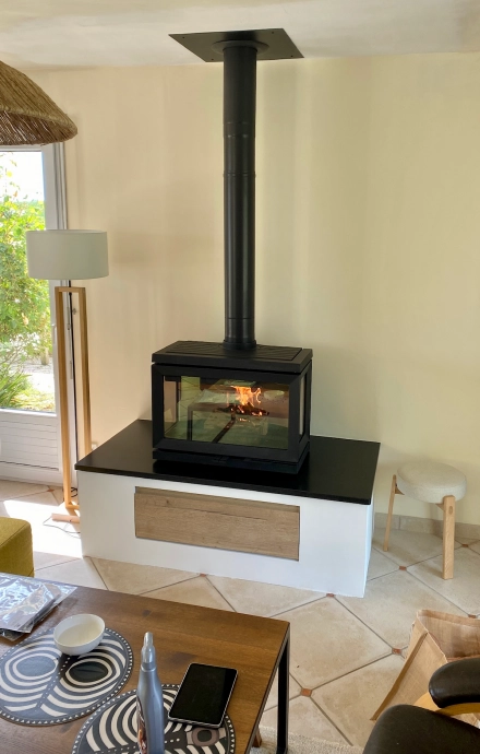 Installation d’un poêle à bois Jøtul F620 en Normandie