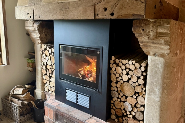 Installation d'un poêle à bois Scan 1006 Box à Grangues