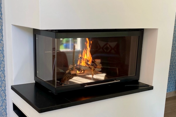 Installation d'un Tecknika Latéral 900 Totem Fire à Cambes-en-Plaine